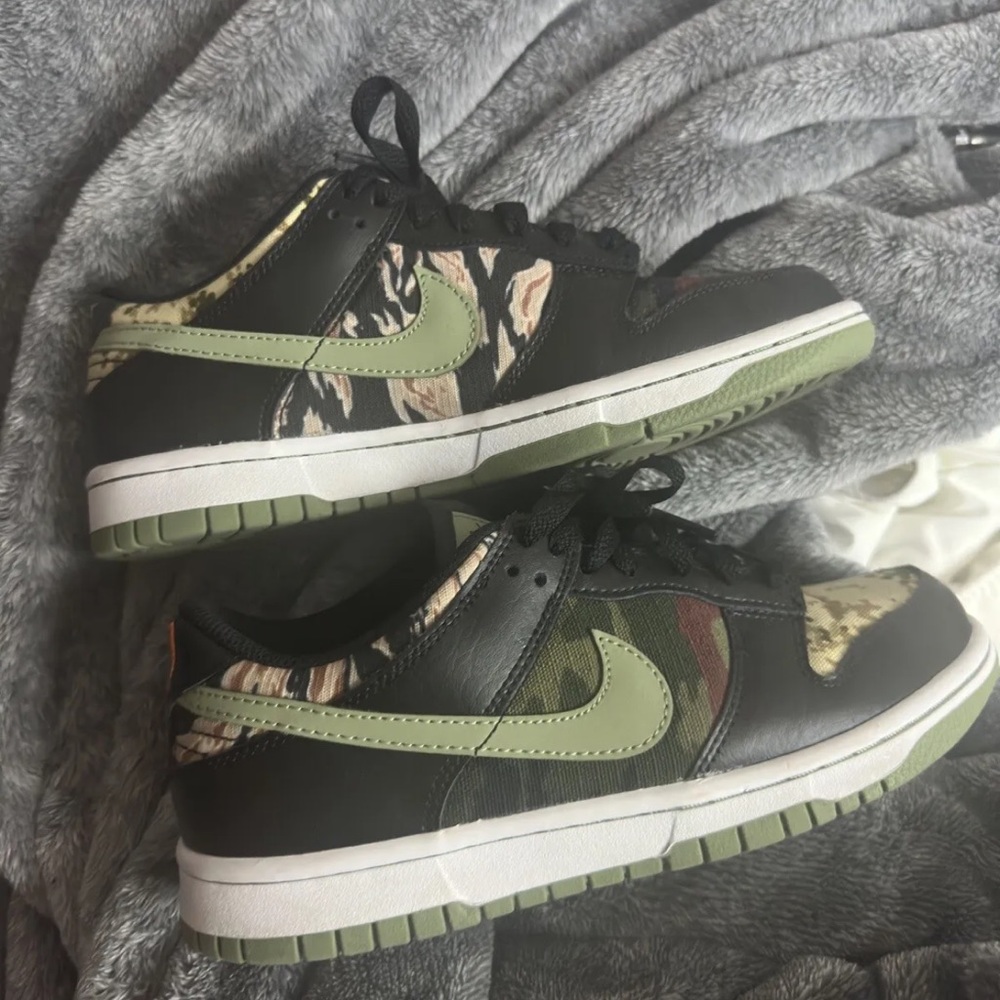 Camo dunks